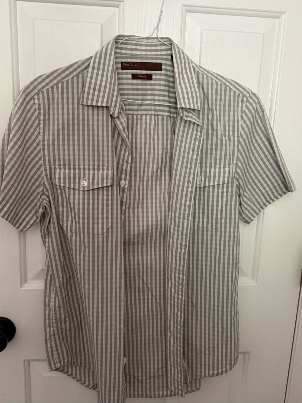 Perry Ellis Men's Slim Fit Casual Short-Sleeve Gray Gingham Shirt